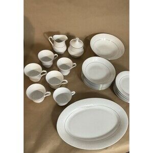 China Pearl ANNIE Liling Floral Tea Set saucer and plates 26 pcs